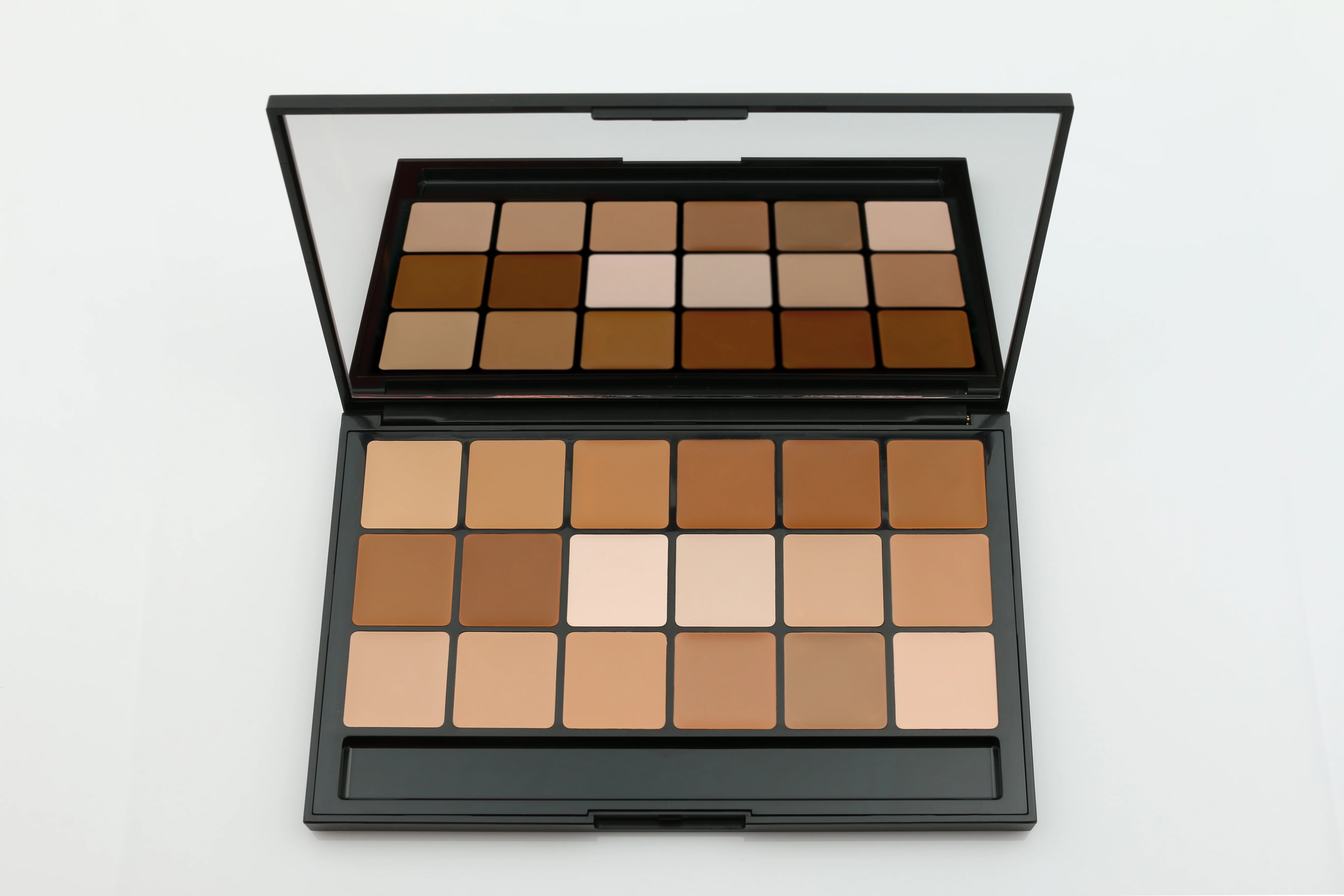 Vincent Kehoe - 18 Part Foundation/Concealer palette - #11